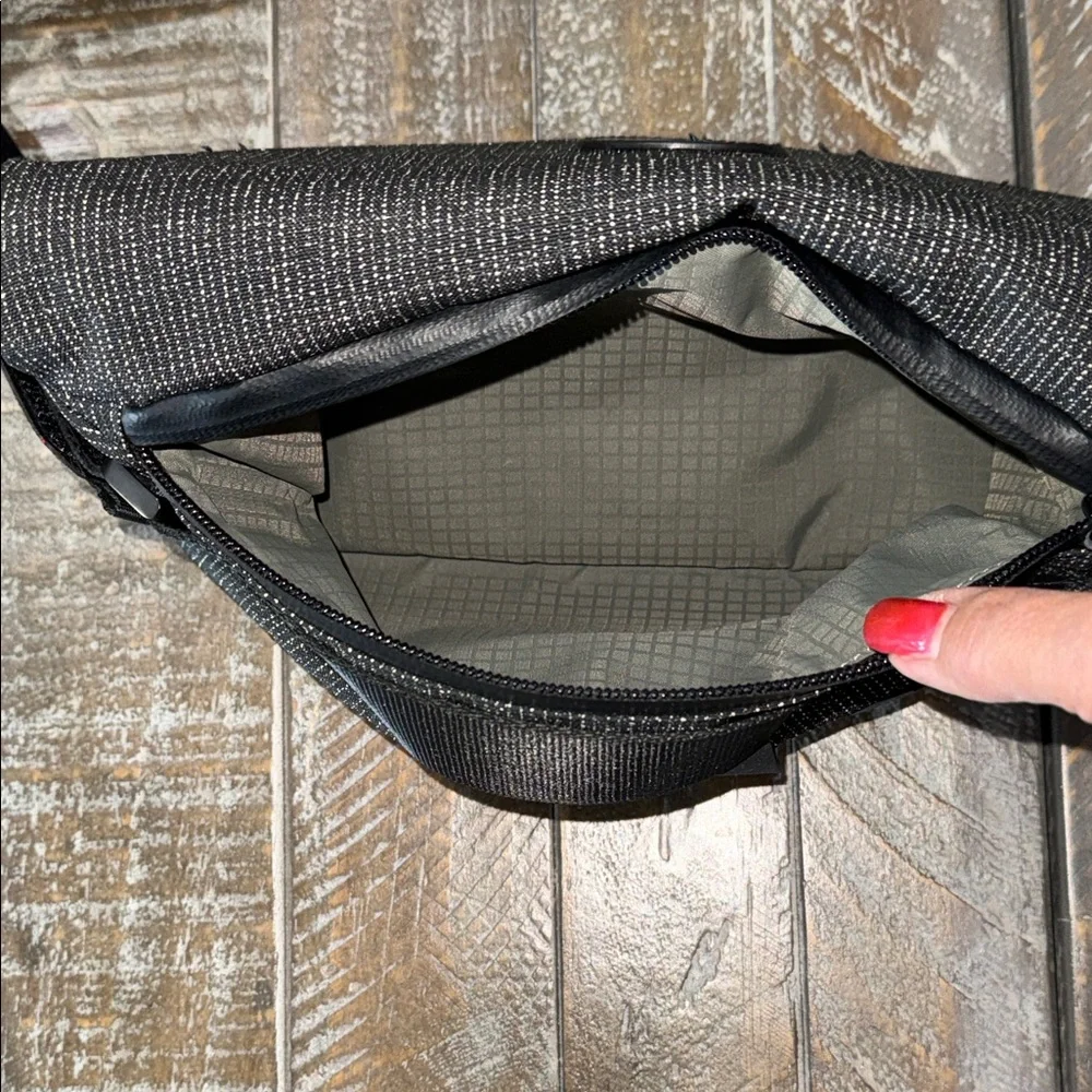 RARE Alpaka Air Sling PRO | Discontinued Cut-Proof Model | USB Port | Black